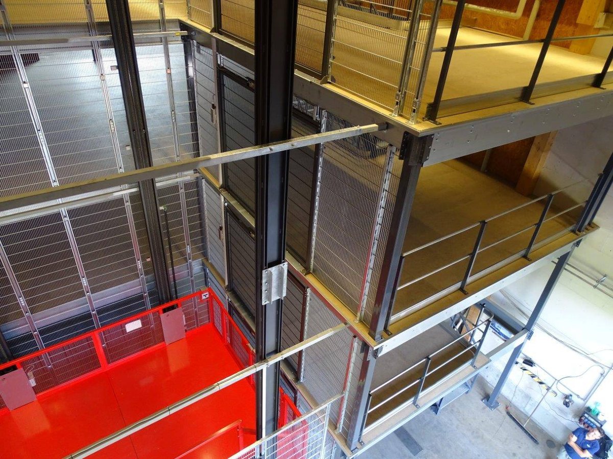 Güteraufzug 4 Hubsäulen 4000kg