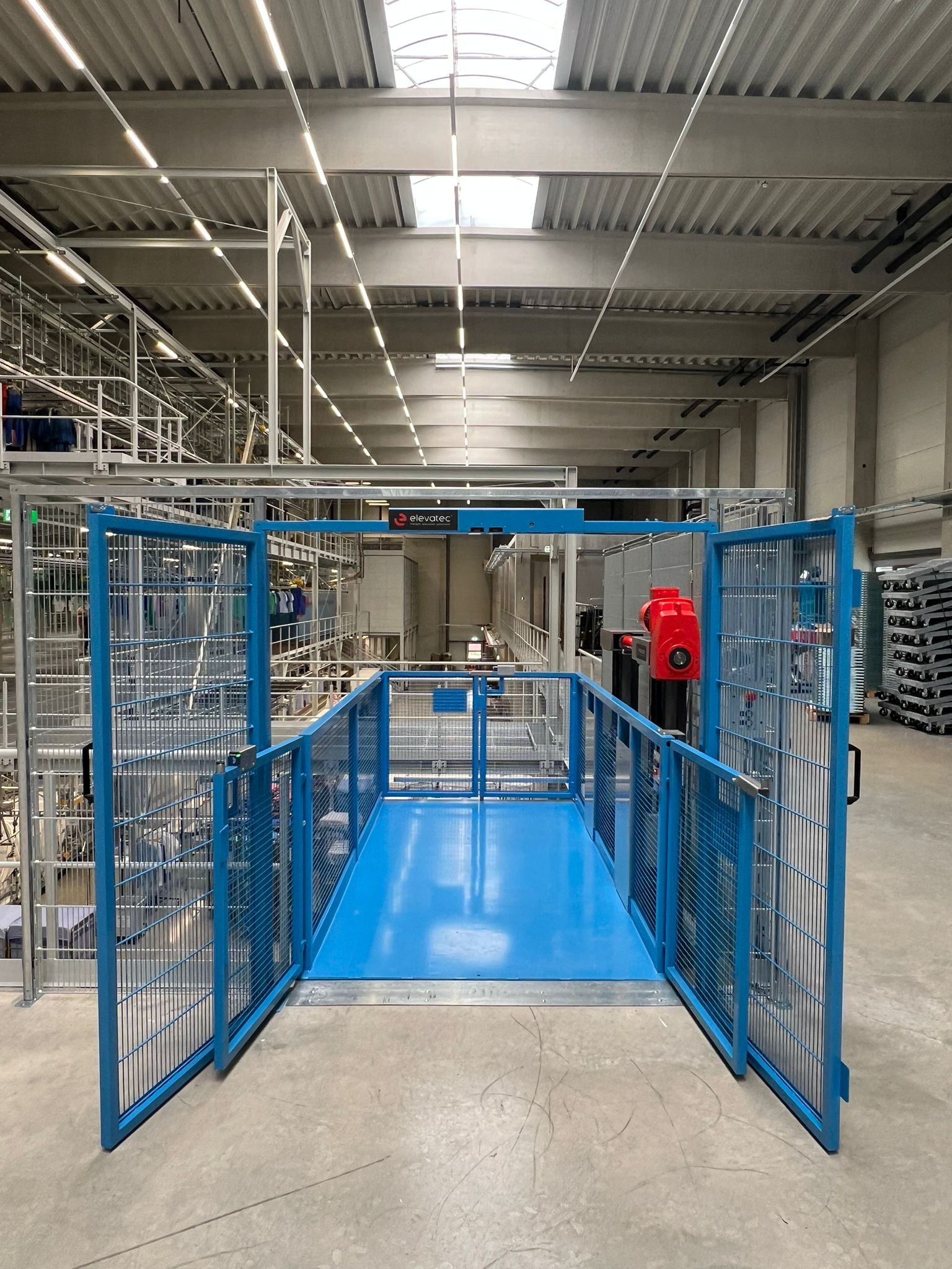 doppelflügelige Türe Lastenaufzug